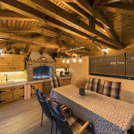 Holiday Home Lavanda Mali Iz Exterior photo